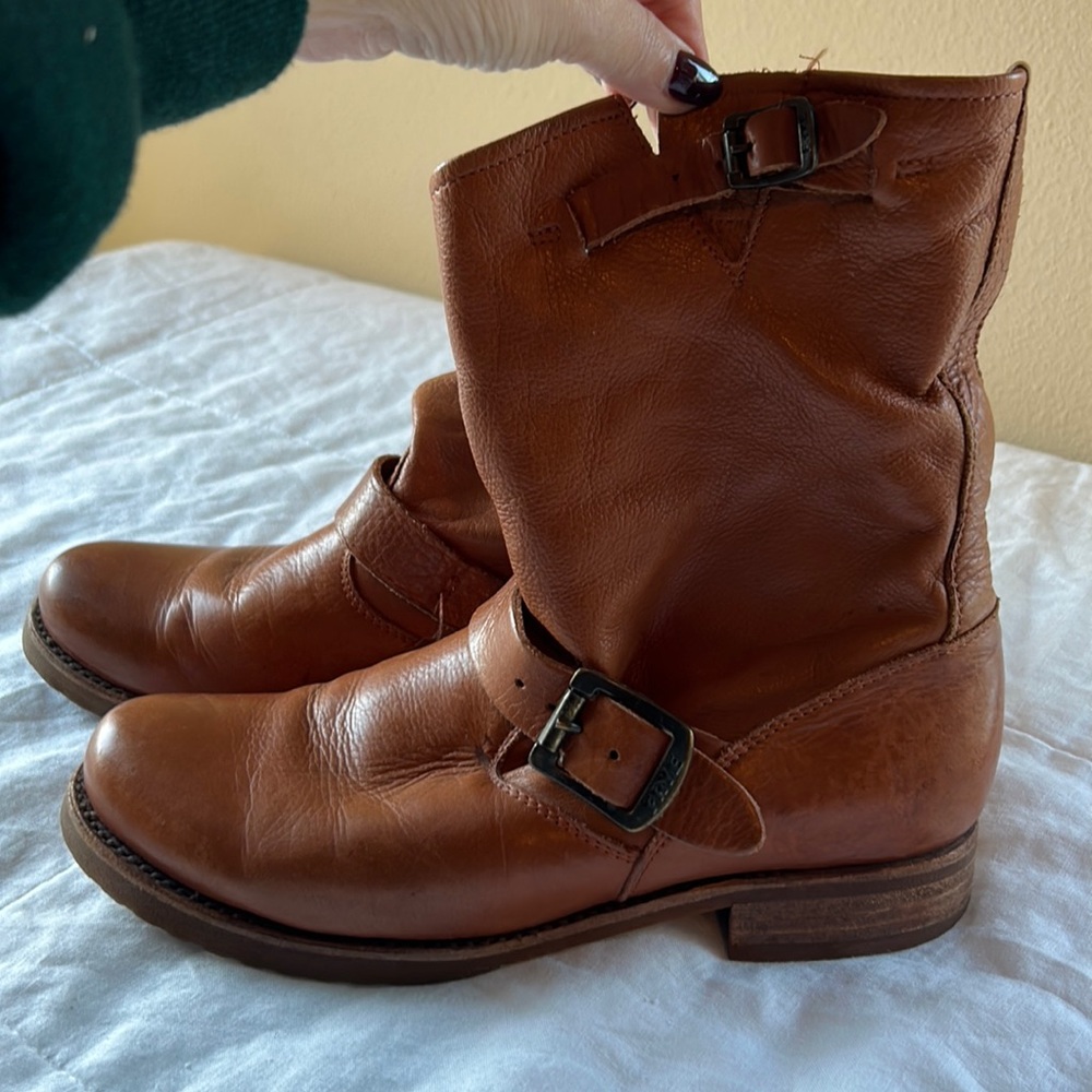 Frye Women’s Veronica Short Color: Whiskey Size 8